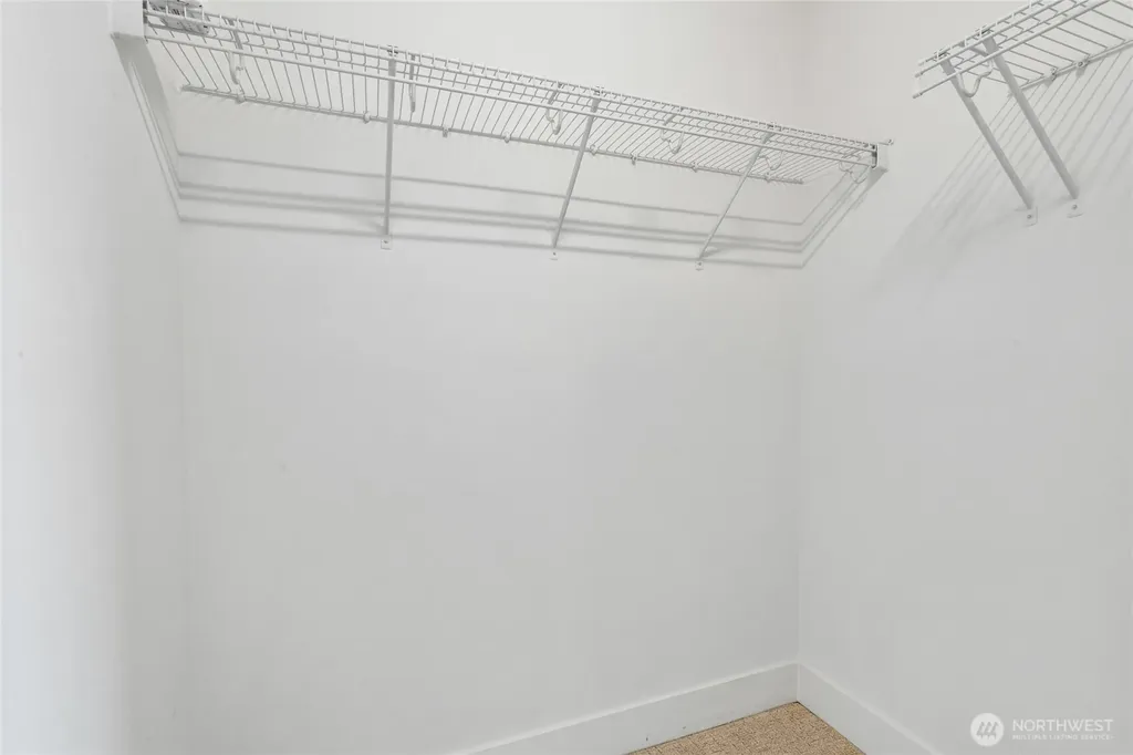 41 W Etruria Street Seattle WA 98119