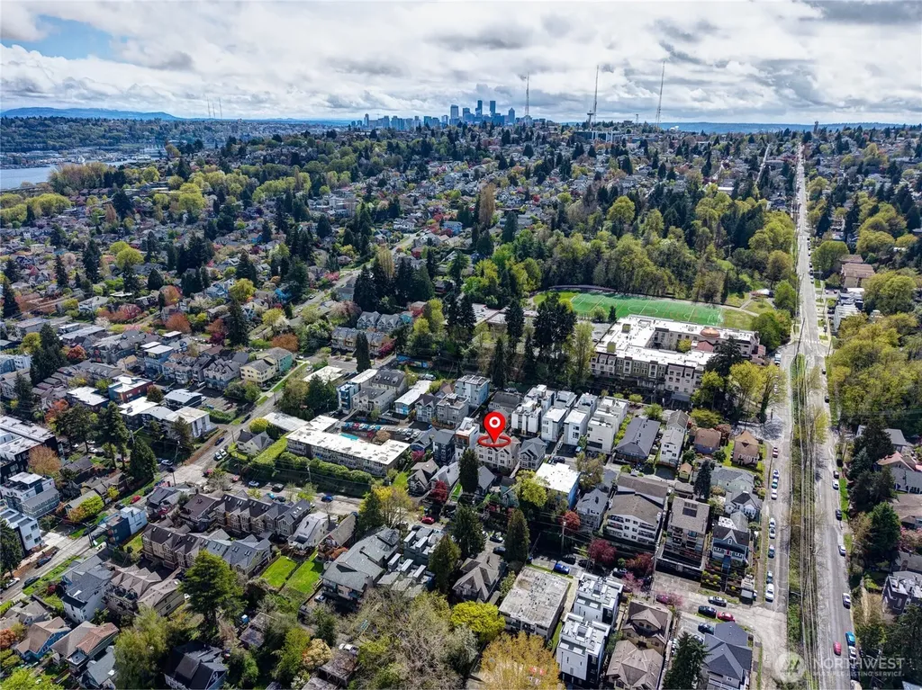 41 W Etruria Street Seattle WA 98119