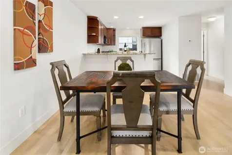 41 W Etruria Street Seattle WA 98119