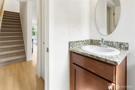 41 W Etruria Street Seattle WA 98119