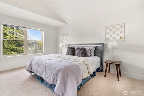 41 W Etruria Street Seattle WA 98119