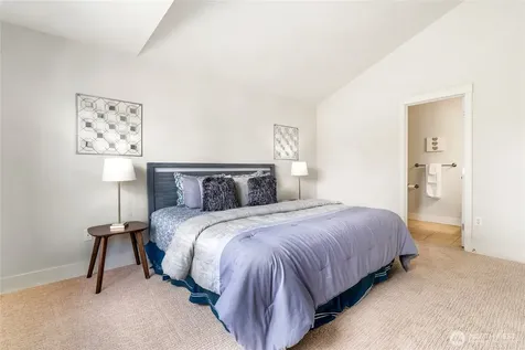 41 W Etruria Street Seattle WA 98119