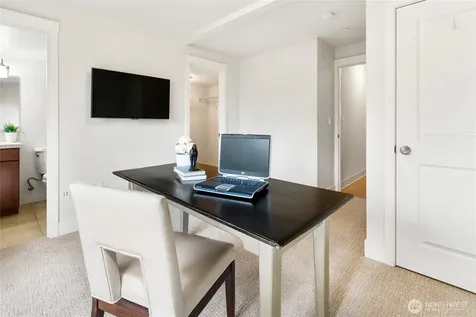 41 W Etruria Street Seattle WA 98119