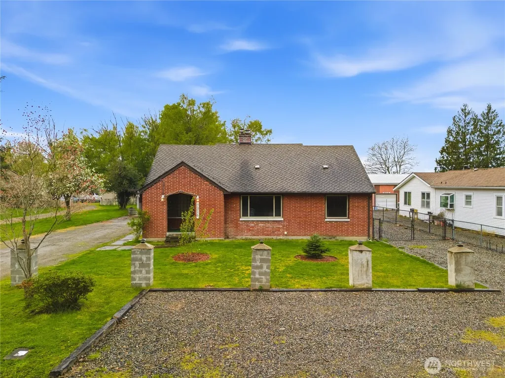 7316 166th Avenue E Sumner WA 98390