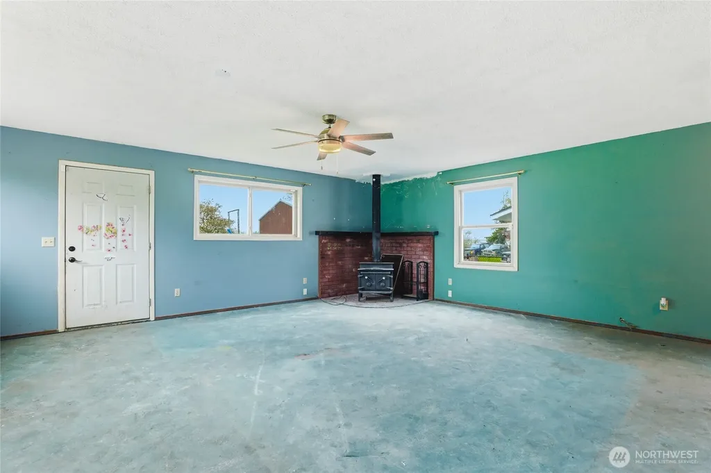 7316 166th Avenue E Sumner WA 98390