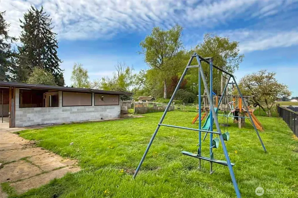 7316 166th Avenue E Sumner WA 98390