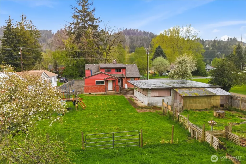 7316 166th Avenue E Sumner WA 98390