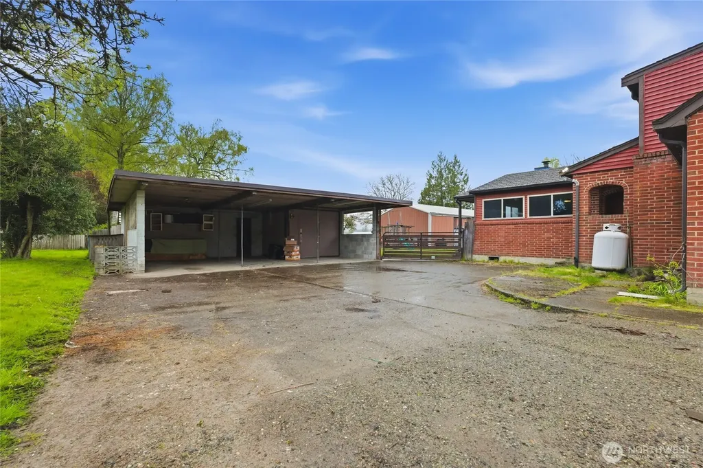 7316 166th Avenue E Sumner WA 98390