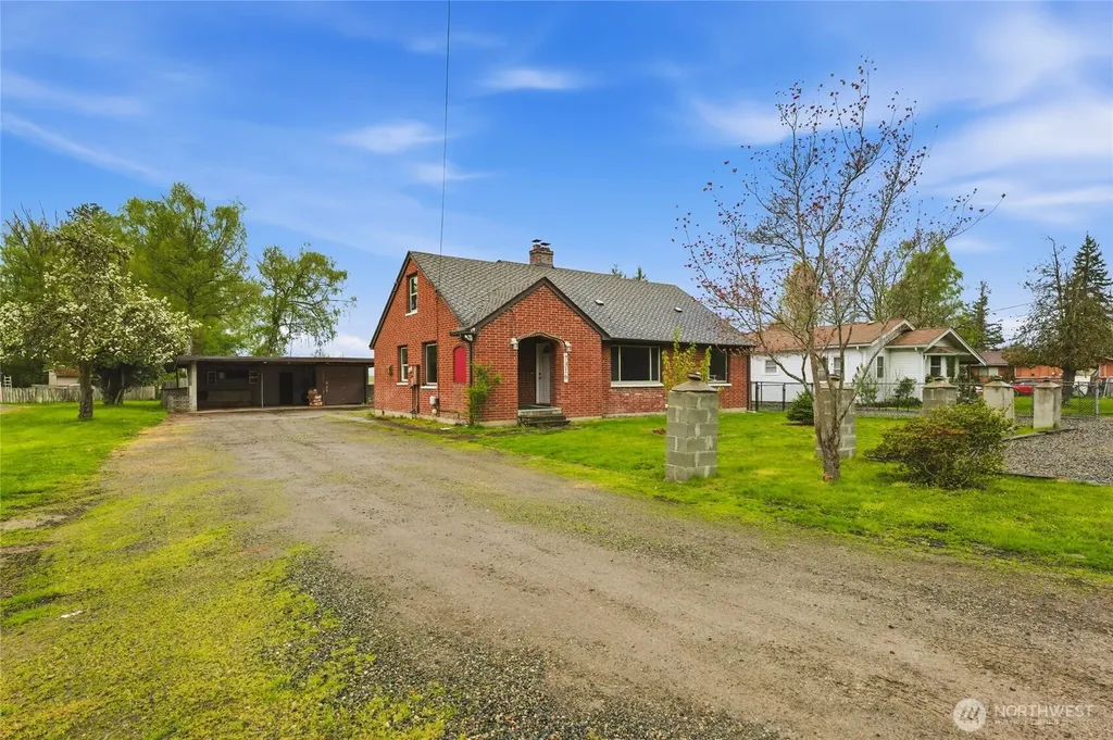 7316 166th Avenue E Sumner WA 98390