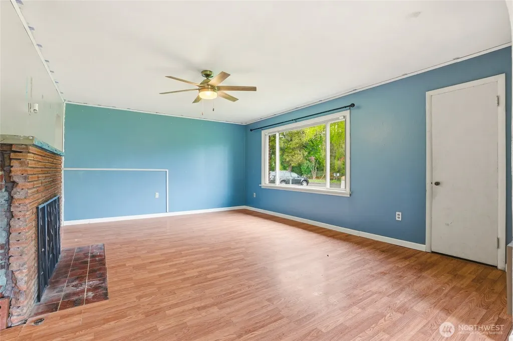 7316 166th Avenue E Sumner WA 98390