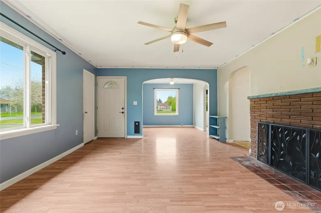 7316 166th Avenue E Sumner WA 98390
