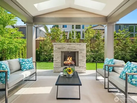 23973 NE 25th Street Sammamish WA 98074