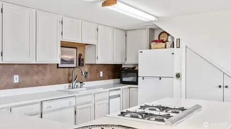 767 Bill Shaw Road Pateros WA 98846