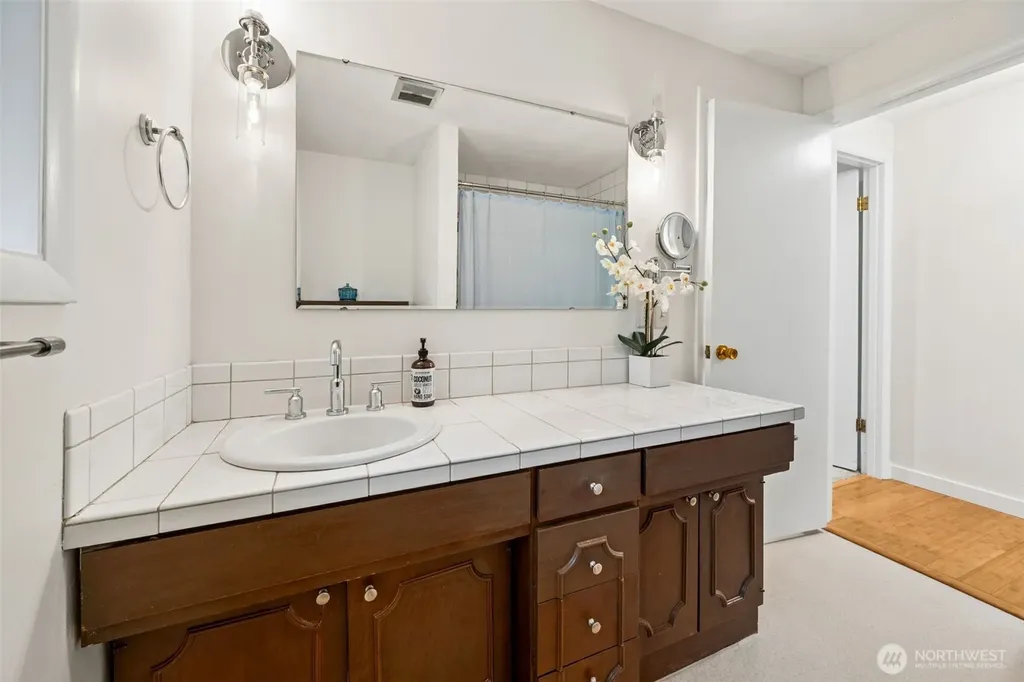 1828 Lakewood Circle SE Olympia WA 98501