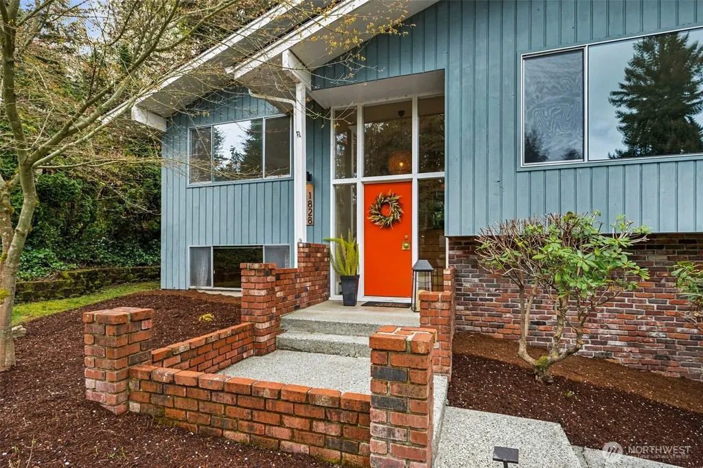 1828 Lakewood Circle SE Olympia WA 98501