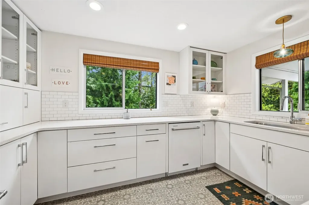 1828 Lakewood Circle SE Olympia WA 98501