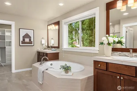 8718 124th Avenue NE Kirkland WA 98033