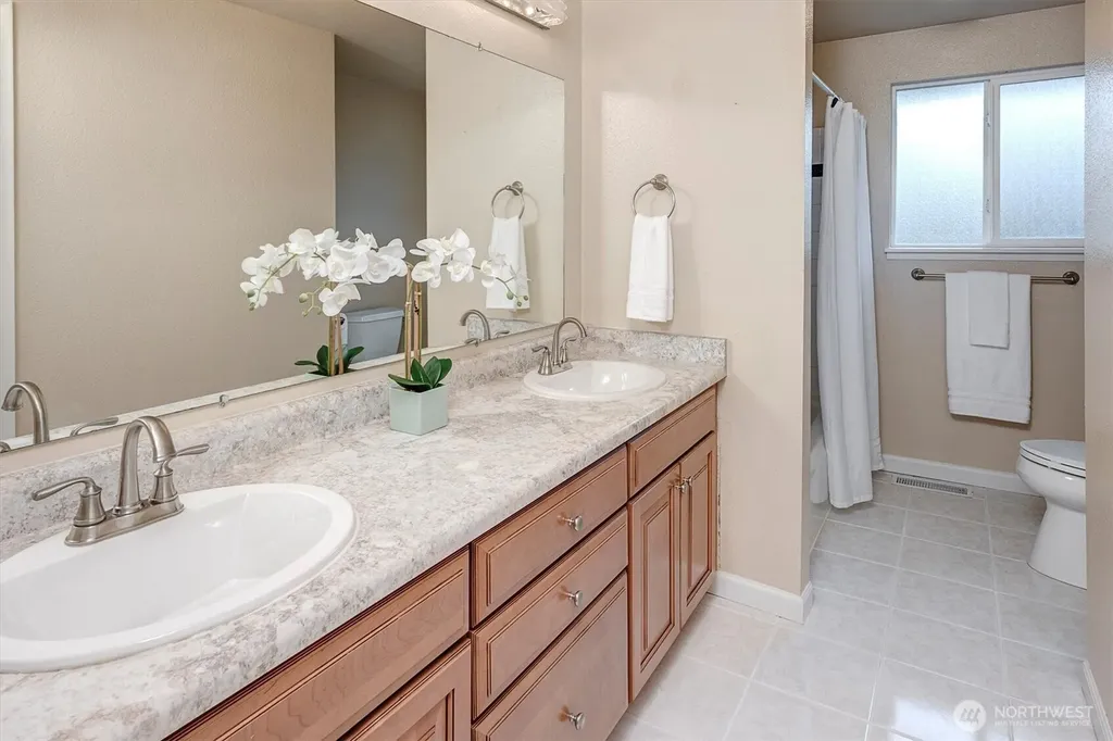 1118 207th Place SE Bothell WA 98012