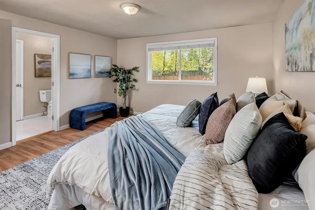 1118 207th Place SE Bothell WA 98012