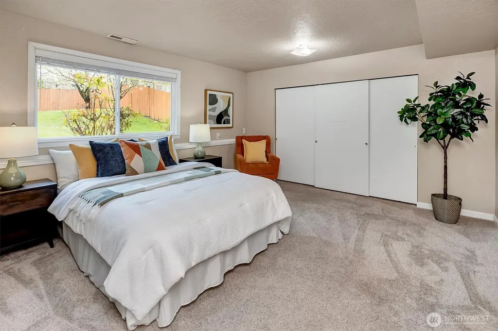 1118 207th Place SE Bothell WA 98012