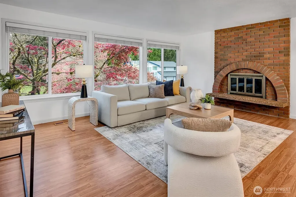 1118 207th Place SE Bothell WA 98012