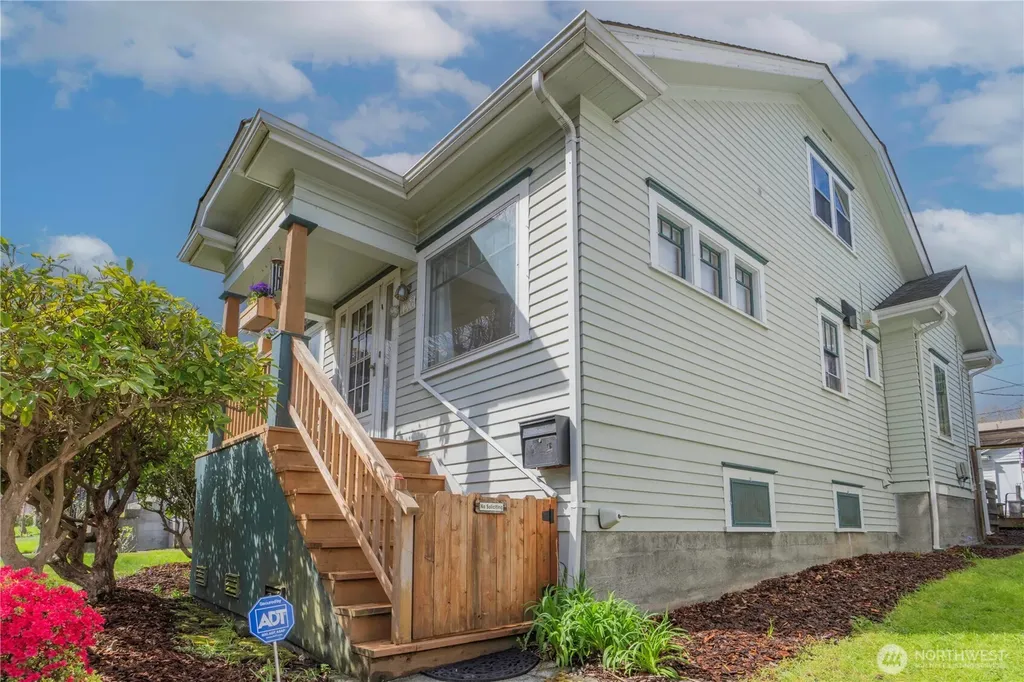 1206 Wetmore Avenue Everett WA 98201
