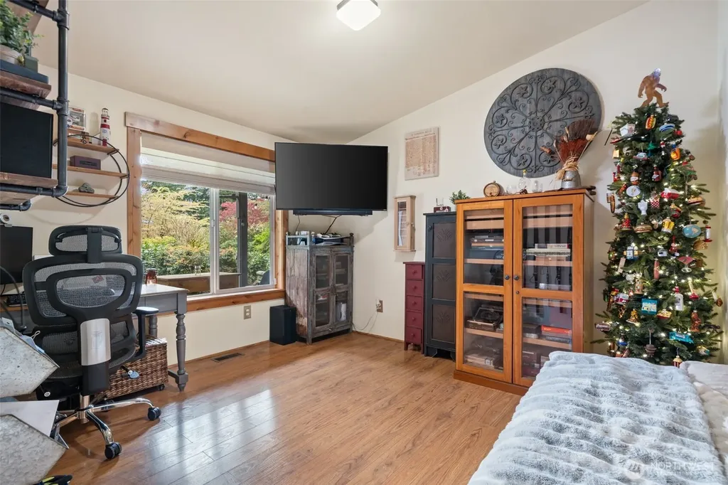 20623 Mainland View Place NE Suquamish WA 98392