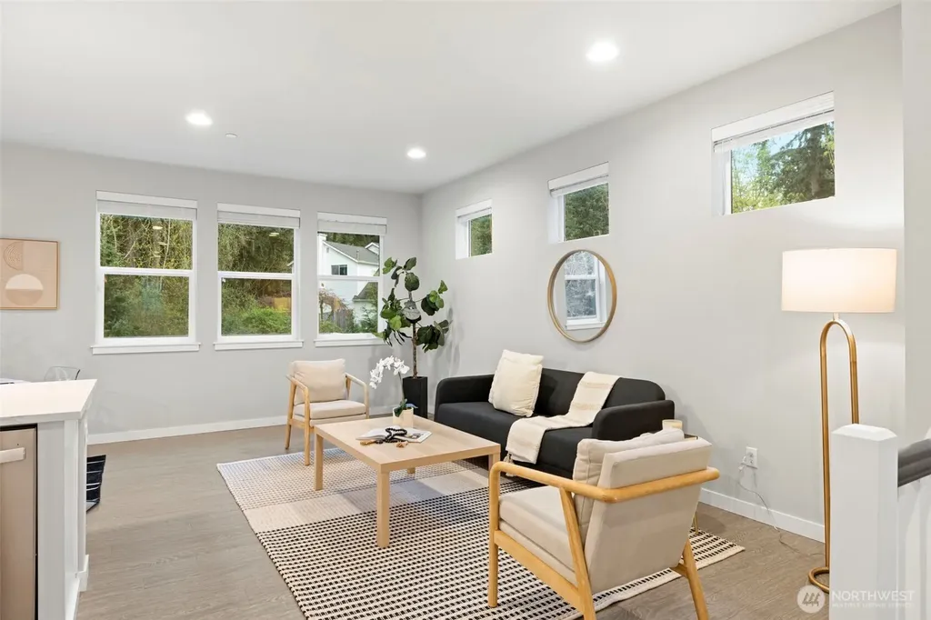18901 12th Place W Lynnwood WA 98036