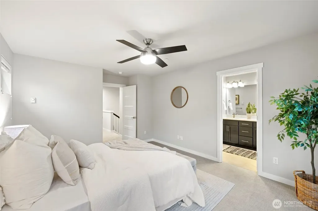 18901 12th Place W Lynnwood WA 98036