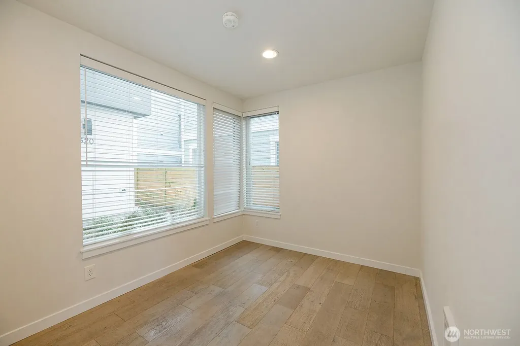 522 N 104th Street Seattle WA 98133