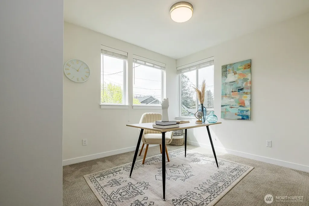 522 N 104th Street Seattle WA 98133