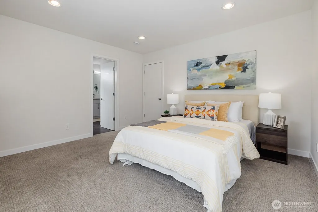 522 N 104th Street Seattle WA 98133