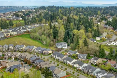 1401 32nd Street Pl SE Puyallup WA 98372