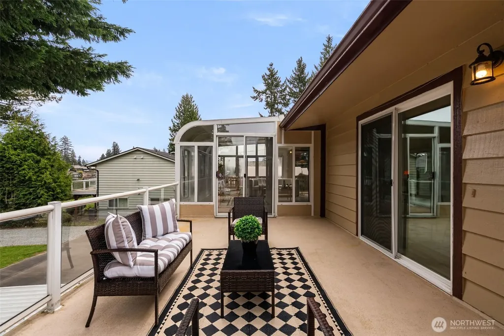 2403 185th Avenue E Lake Tapps WA 98391