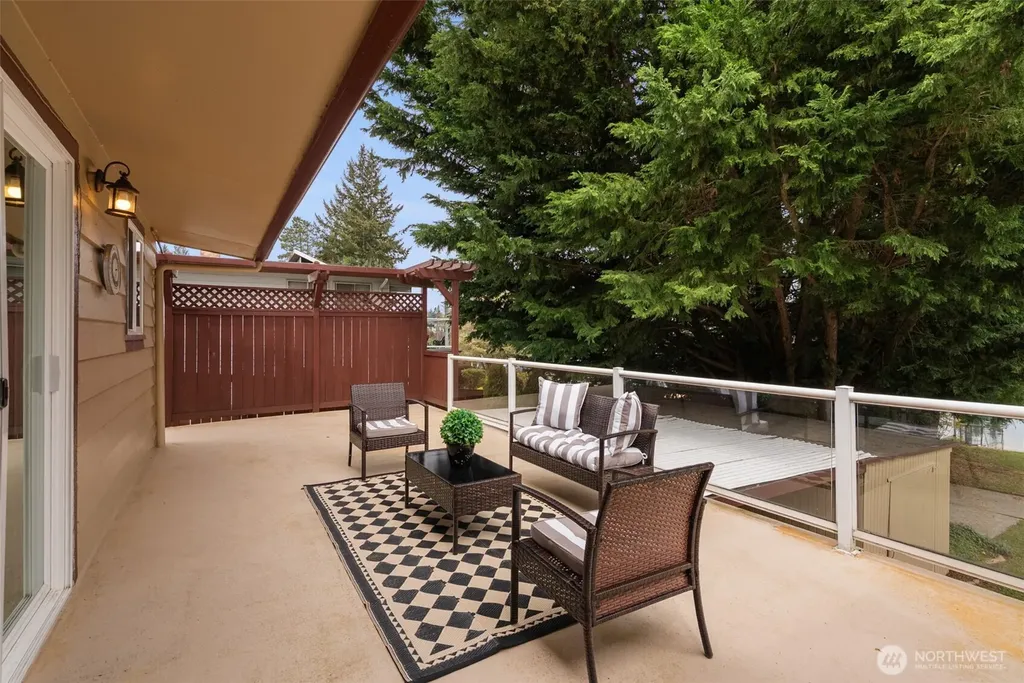 2403 185th Avenue E Lake Tapps WA 98391