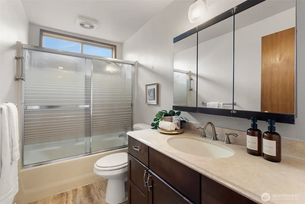 2403 185th Avenue E Lake Tapps WA 98391