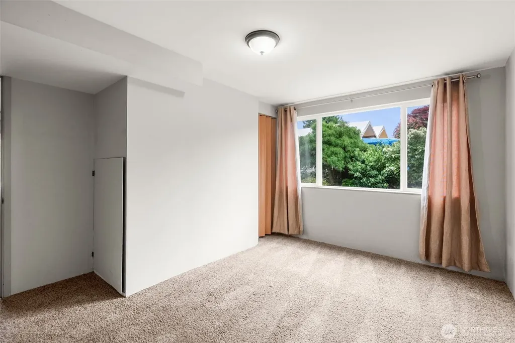 2403 185th Avenue E Lake Tapps WA 98391