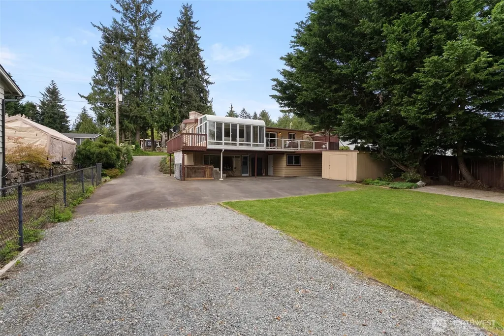 2403 185th Avenue E Lake Tapps WA 98391