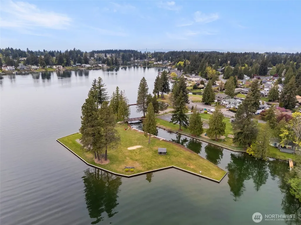 2403 185th Avenue E Lake Tapps WA 98391