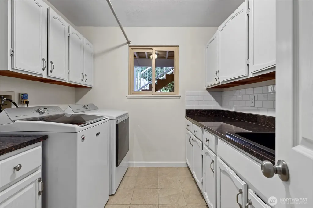 16603 199th Place NE Woodinville WA 98077