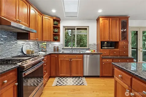 16603 199th Place NE Woodinville WA 98077
