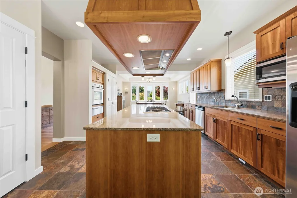 811 Medsker Road Sequim WA 98382