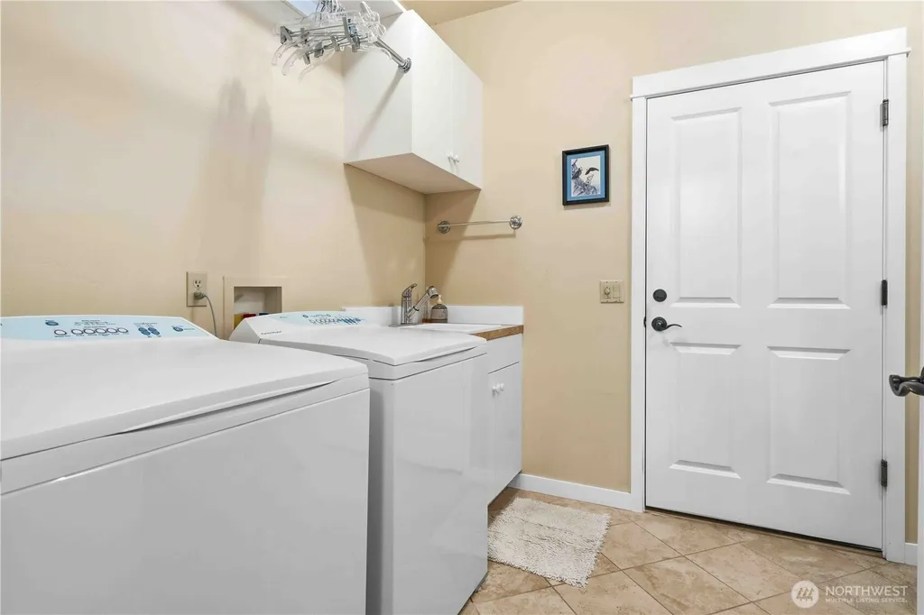 811 Medsker Road Sequim WA 98382