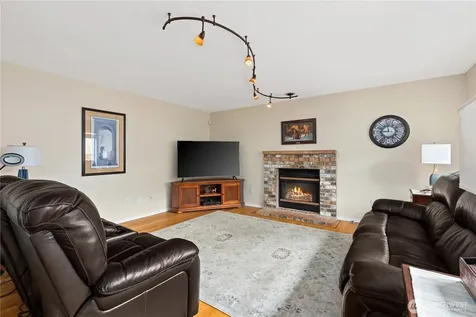 10019 SE 244th Court Kent WA 98030