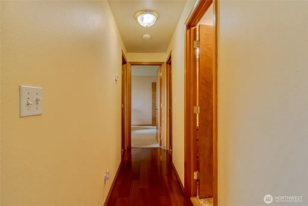 332 NE Redwood Place College Place WA 99324