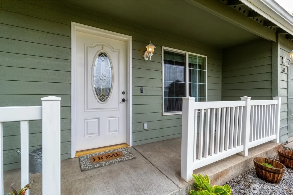332 NE Redwood Place College Place WA 99324