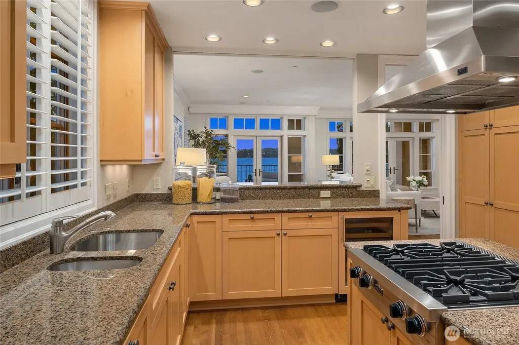 2061 43rd Avenue E Seattle WA 98112