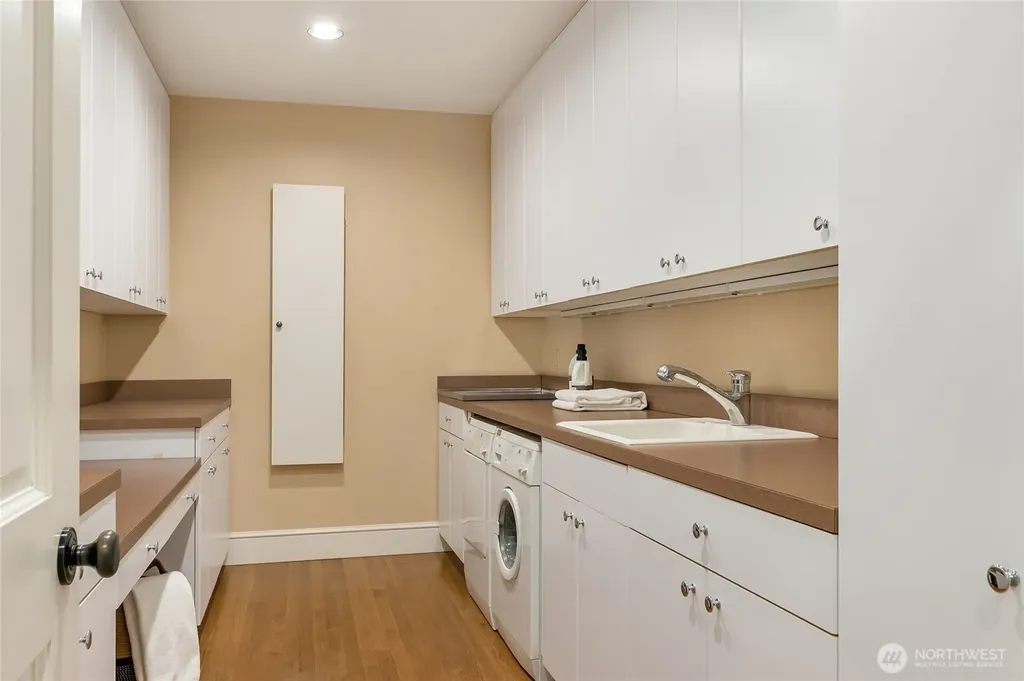 2061 43rd Avenue E Seattle WA 98112