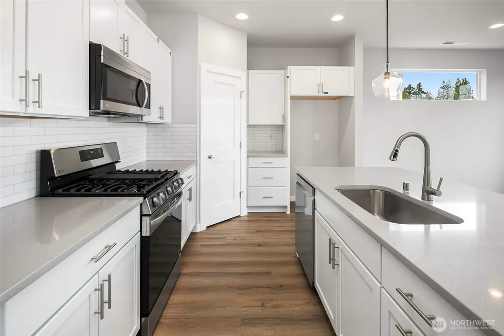 562 SW 97th Street Seattle WA 98106