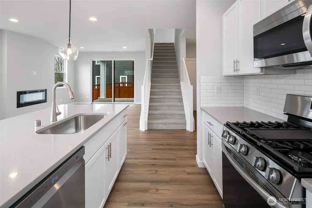 562 SW 97th Street Seattle WA 98106